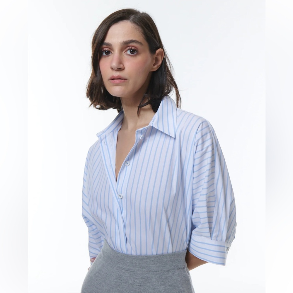 THEO THE LABEL Echo Back Button Dolman Shirt size small